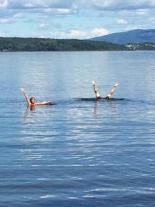 Badelykke i deilig vann. 