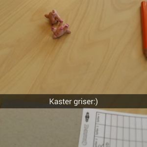 Remi og jeg kaster litt griser på jobb. 