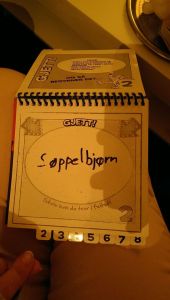 Anders svarer at det er en "søppelbjørn" (??)