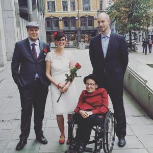 Hege og Anders med forlovere (Sissel og Thomas). 