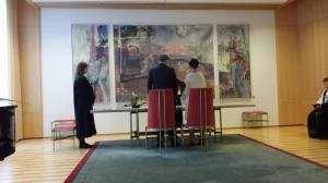 Løfter blir avgitt. 