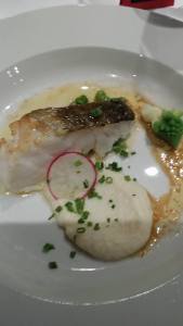 Rett nummer 3. Noen fikk kjøtt, mens jeg fikk fisk, da jeg ikke er noen stor kjøtteter. 