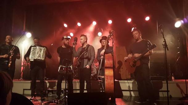 35236566_10160572798930596_5696776168225636352_n