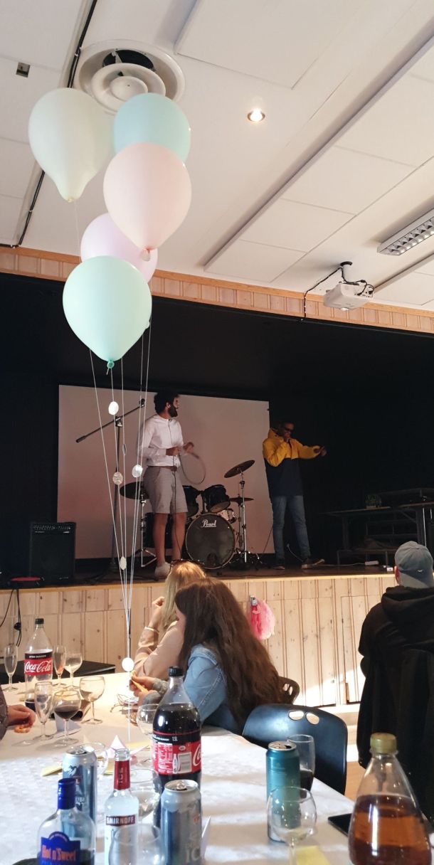 Snapchat-897983638 (1)